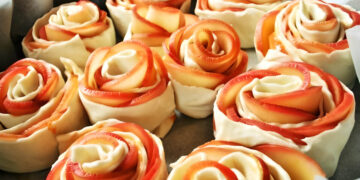 apple rose cake