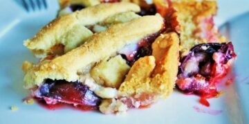 creamy plum pie