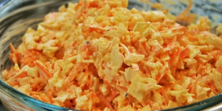 coleslaw cabbage salad