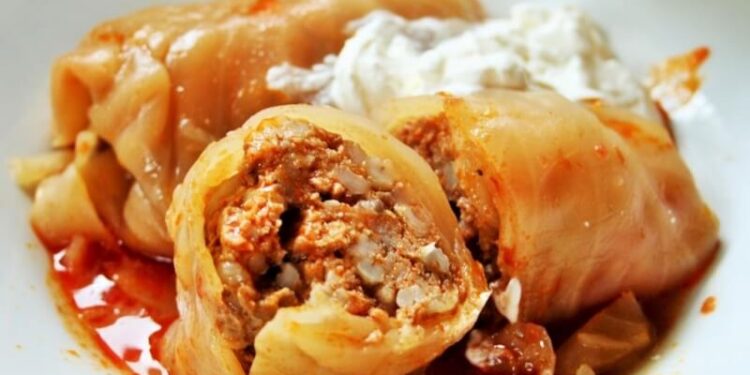 hungarian stuffed cabbage rolls