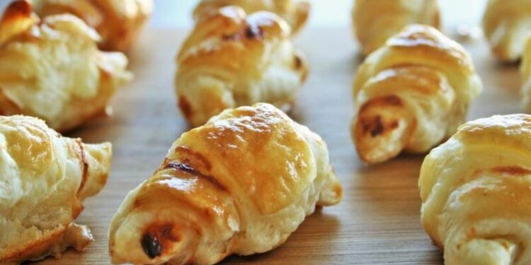 mini cream cheese croissant