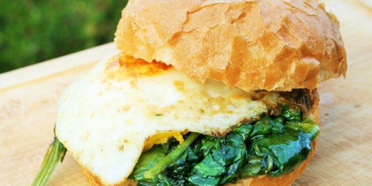 Spinach Egg Sandwich