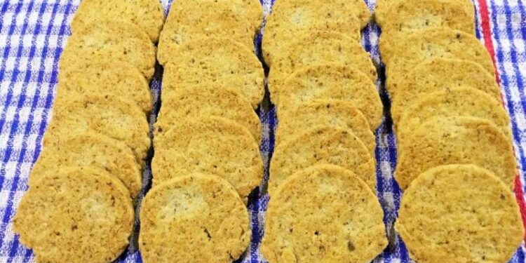 Blue Cheese Walnut Crackers
