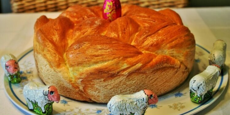 Easter Braided Sweet Bread (husveti kalacs)