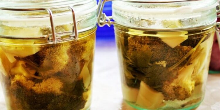 Marinated Broccoli Pickles