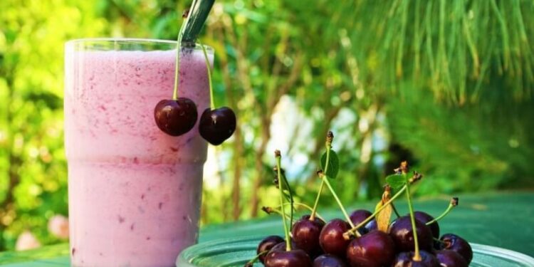 Sour cherry smoothie