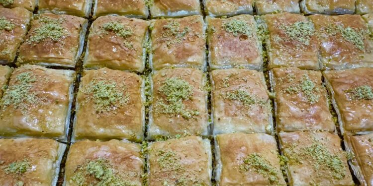 homemade pistachio baklava
